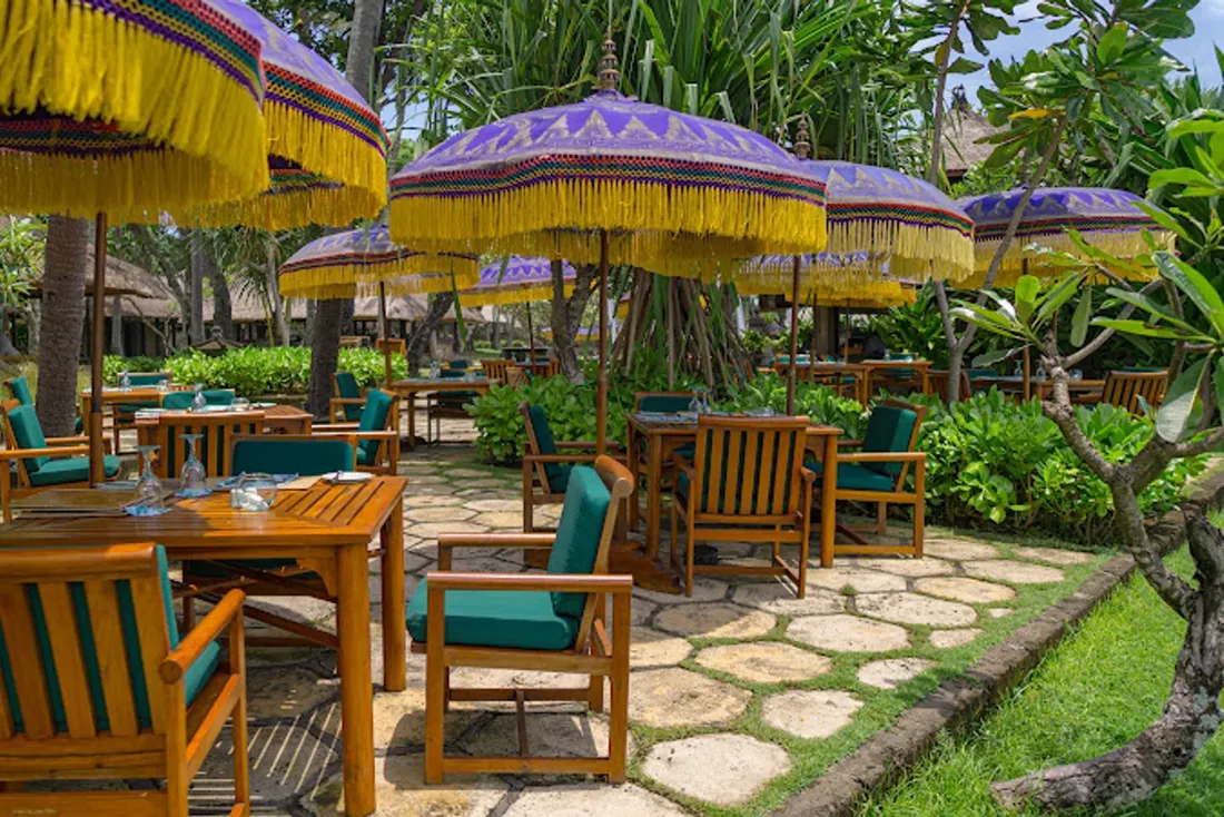 Frangipani Cafe at The Oberoi Beach Resort Bali in Seminyak