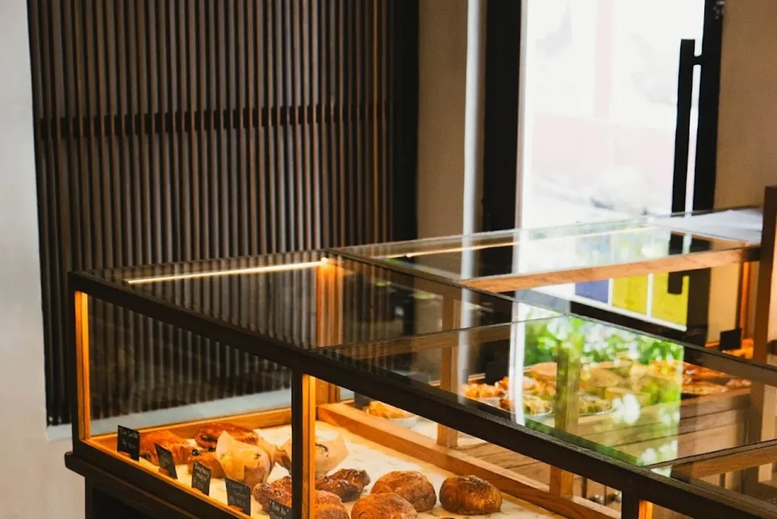 HUT Cafe Bali in Seminyak